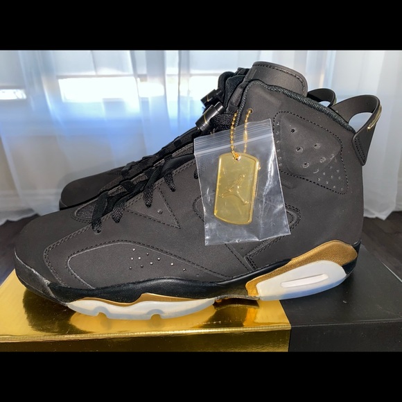 Jordan 6 DMP (2020) Size 10.5 - Picture 9 of 11